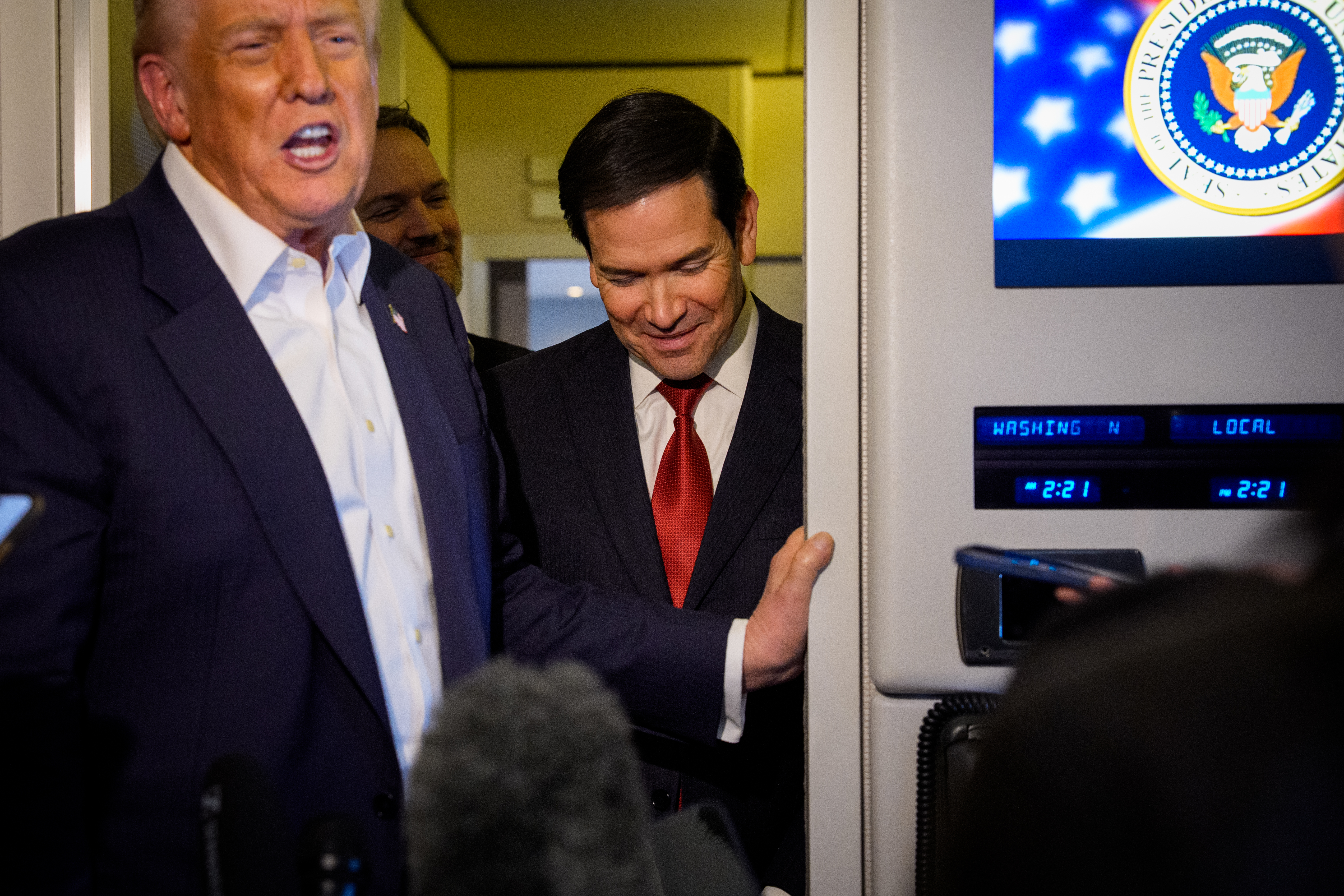 11＃2B/5085　US PRESIDENTIAL ELECTION 2008 OBAMA アメリカ大統領選挙 2008 オバマ 1/6　フィギュア　未開封品　定形外710/80サイズ Trump\u0027s Job Approval Rating at 45%; Congress\u0027 Jumps to 29%